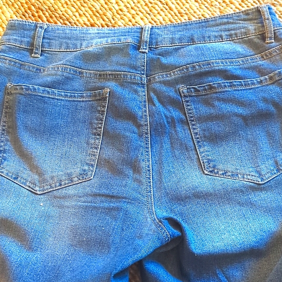 D Jeans - Picture 2 of 4